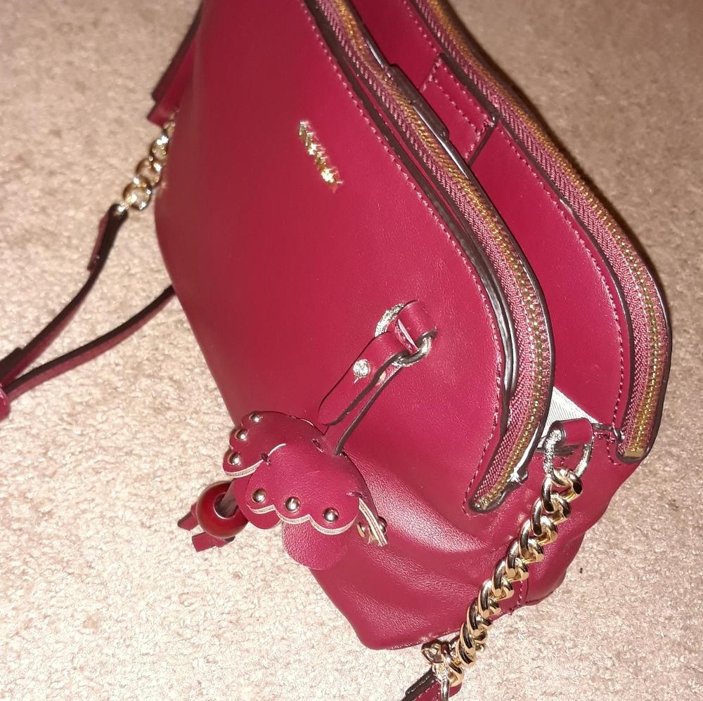 Nine West shoulder purse...9.5inch × 6.5inch...burgundy